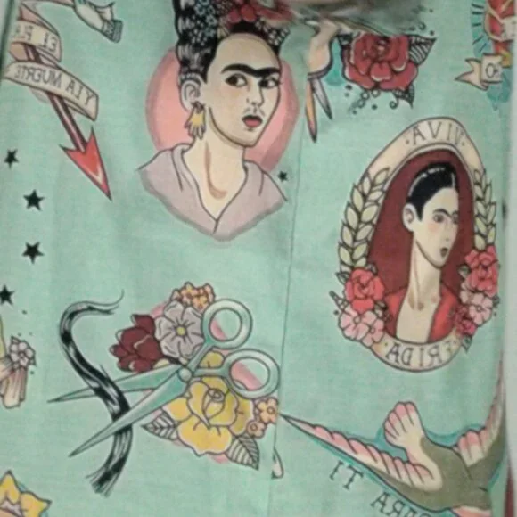 Frida Kahlo Folk Art Graphic Blouse in Green Size Medium - Picture 6 of 8